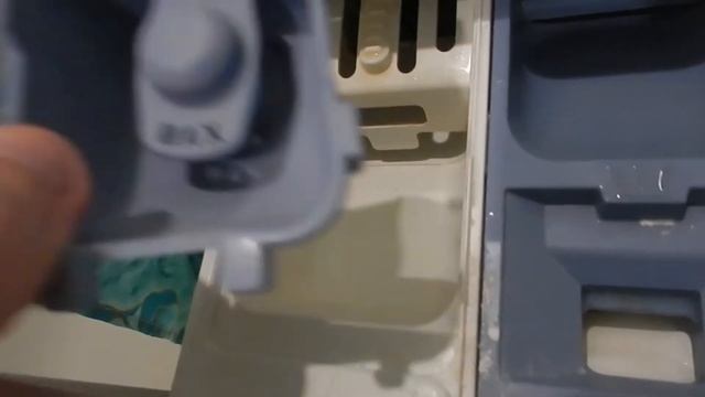 Как заливать жидкий порошок в стиральную машину смотреть онлайн