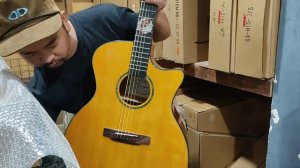 Smiger D10S-YN Solid Top Acoustic Guitar (Fishman Pick up)632838944782014