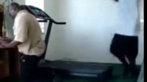 падение с беговой дорожки  fall off the treadmill Funny прикол