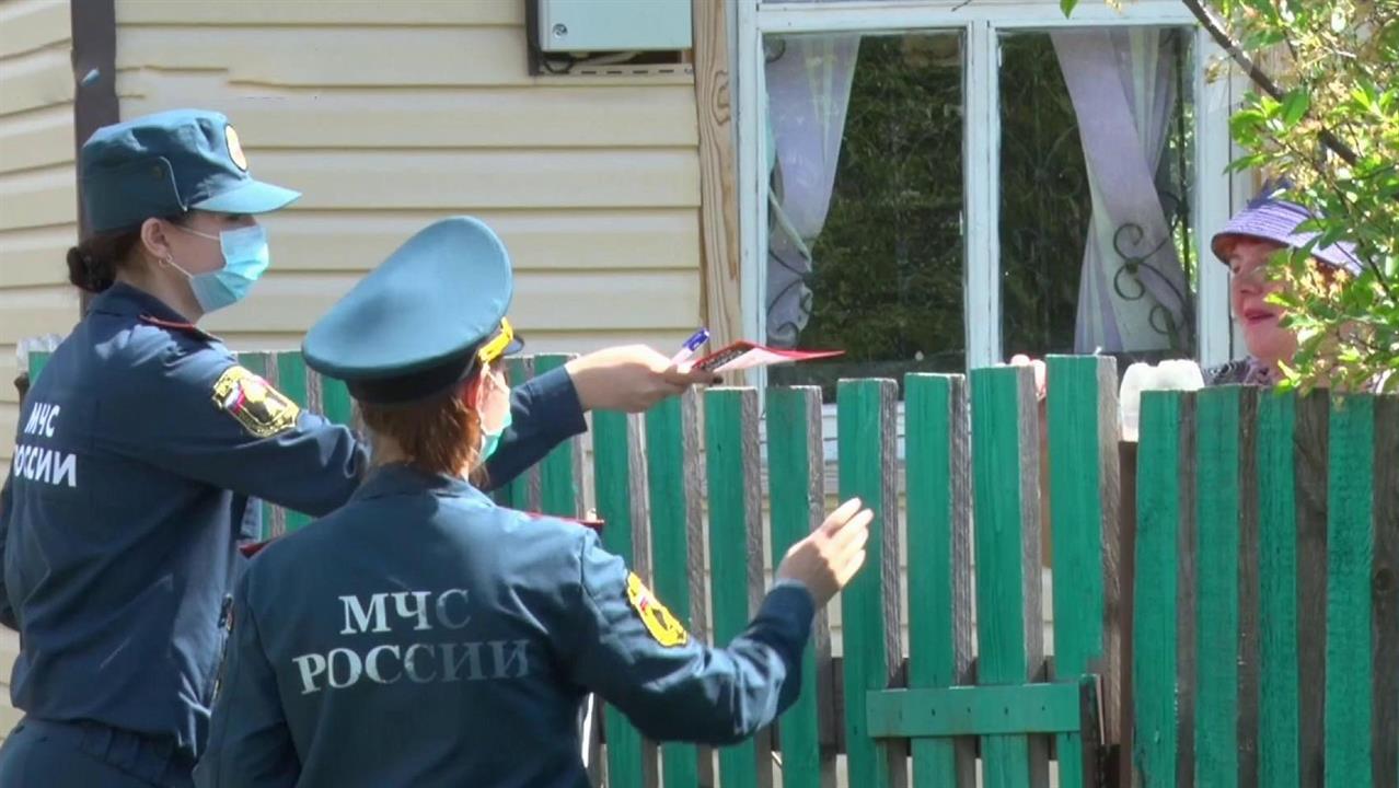 В Красноярском крае сотрудники МЧС начали массовую кампанию по предотвращению пожаров