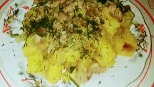 ЖАРЕНАЯ КАРТОШКА С АРОМАТНЫМИ ГРИБАМИ И ЛУКОМ