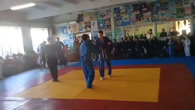 Манукян Геворг- Жовтый Женя(саврань) смотреть онлайн