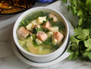 Классический суп из лосося.