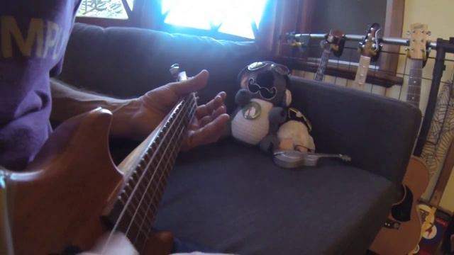 Electric Blues - on a Jupiter's Creek Soprano Ukulele смотреть онлайн