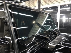 Гнутое Стекло "Стефекс" Камни стойкое лобовое на гелендваген