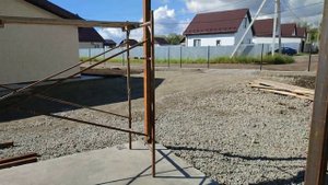 Строим гараж из сэндвич-панелей 8х6х3 "с нуля под ключ". Часть 3. Пояс, рамы ворот, временные связи