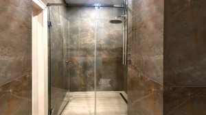 Душевое ограждение с распашной дверью с открыванием вовнутрь