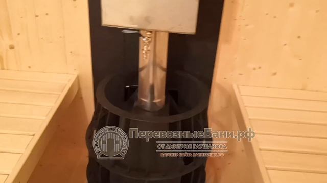 Маленькая баня которая топится с улицы