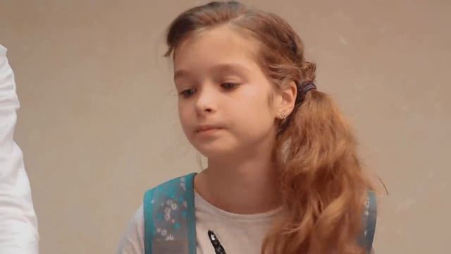 ПЕРВАЯ ДВОЙКА! ССОРА В КЛАССЕ!!! смотреть онлайн