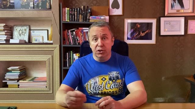 Почему девушка должна писать первой