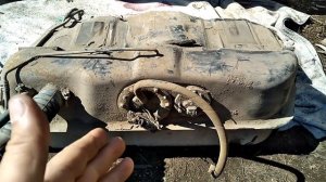 КАК СНЯТЬ БЕНЗОБАК Mitsubishi Galant 1991 года