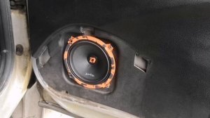 Замена штатной акустики в автомобиле Niva Chevrolet на DL AUDIO BARRACUDA 130