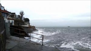 ПОХОЖЕ,  ЧТО ЭТОТ ОСТРОВ  СКОРО УЙДЕТ ПОД ВОДУ