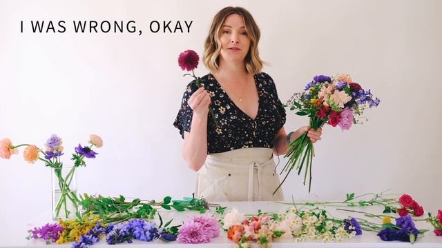 How to Build a Spiral Bouquet with Wildflowers | Flower Moxie DIY Wedding Flowers смотреть онлайн