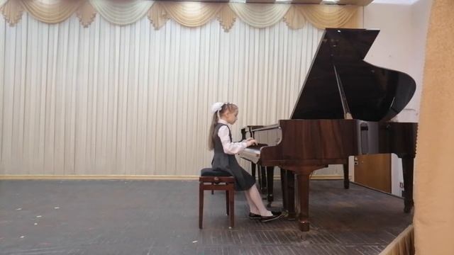 Адонина Ангелина МБУ ДО ДШИ г. Отрадный, Самарская обл. А. Гедике «Мотылёк»