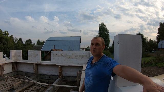 ДОМ из ГАЗОБЕТОНА.Кладка газобетона БЕЗ УРОВНЯ!Будет ли ровно,Вот в чем вопрос_ смотреть онлайн
