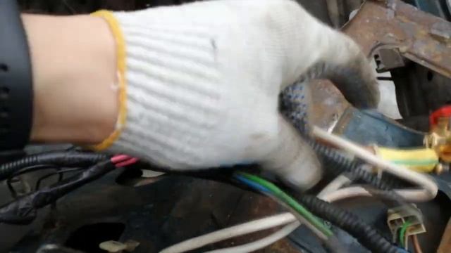 как снять косу ЭБУ инжекторной семерки ВАЗ 2107 смотреть онлайн