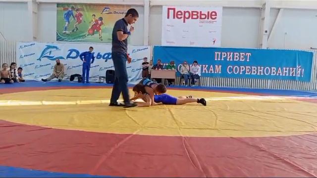 32кг.Первенство г.Ершова по греко-римской борьбе.ВК:2013-2014г.р. 10.02.2024г. смотреть онлайн