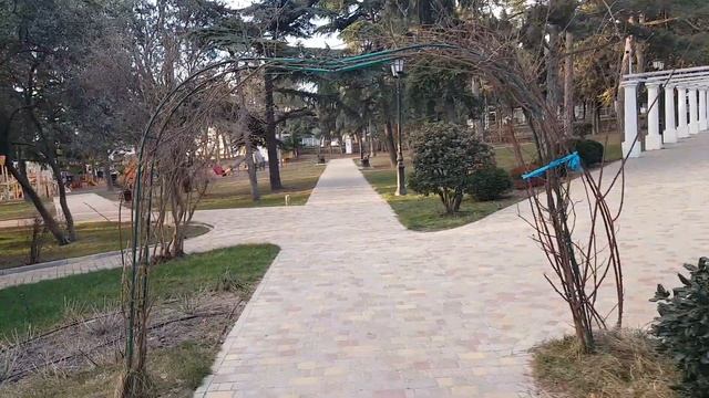 Крым, Алушта. Сквер имени Горького 19.01.2022 год смотреть онлайн