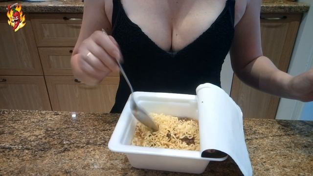 Лапша с говядиной под кисло-сладким соусом "Терияки" смотреть онлайн