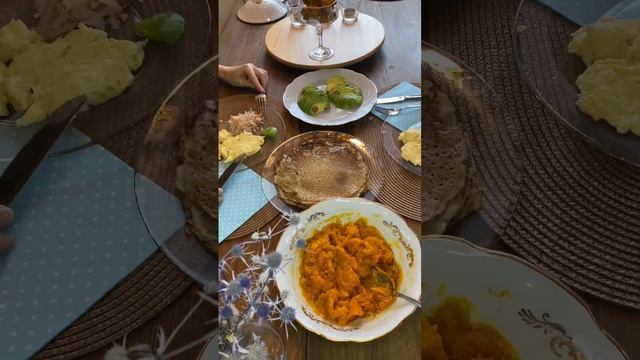 Завтрак в Прощёное воскресенье #готовимдома #едимдома #здоровье #безглютена #блины #полезнаяеда смотреть онлайн