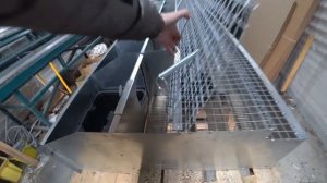 Клетка для кроликов с увеличенными маточниками.