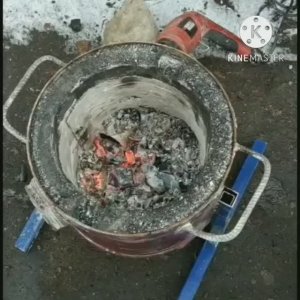 Плавим алюминий. Проще некуда. Самодельная печка для литья алюминия за один день в гараже.