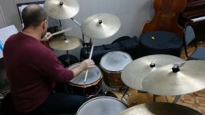 Solo on drums.Соло на барабанах.Современная игра.  РЕГГИ - Reggie    вот такой вот - МОЙ РЭГГИ