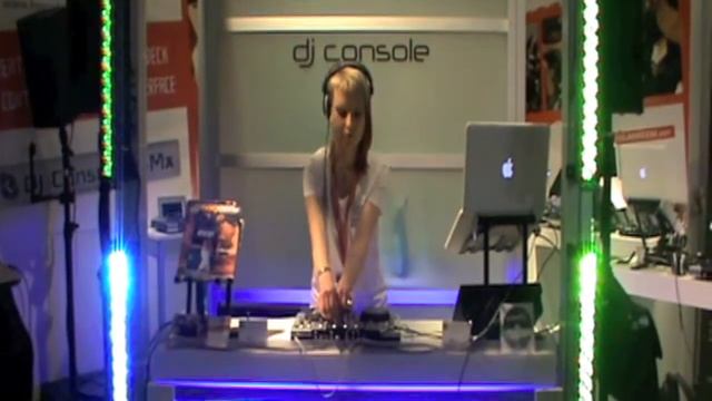 [djSHOP.pl] Hercules MX4 MusikMesse 2011