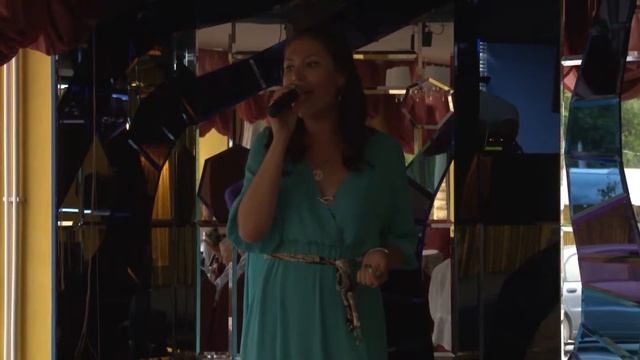 Ведущая,певица и актриса Наталья Аверьева