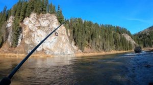 УЖЕ В КАН НЕ ЛЕЗЕТ!!! +18| Рыбалка| Крупный хариус| Сто грамм с песнями