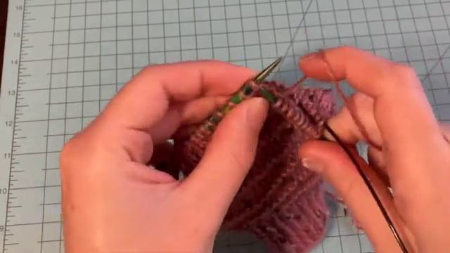 I tried a new yarn! | Knit Picks City Tweed DK | Yarn Review! смотреть онлайн