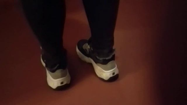 Женские кроссовки Skechers смотреть онлайн