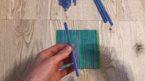 Как Сделать Кормушку для птиц из палочек своими руками / Поделки из бросового материала