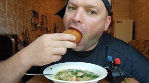 ОБЖОР котлеты по киевски и гороховое пюре с сардельками/мукбанг воскресный