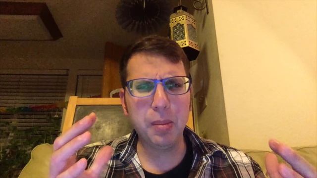 Late 2016 Apple MacBook Pro, Late 2016 Microsoft Surface Book, and a Lenovo 910 смотреть онлайн