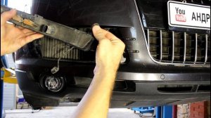 Замена правой решетки в переднем бампере на АУДИ Q7 2006 AUDI Q7 3,0 дизель