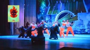 Танец школьного коллектива.  Классная идея.