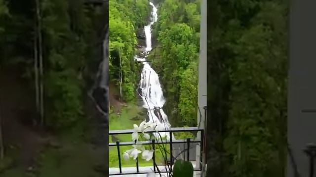 Невероятно красивое место с звучанием Азана смотреть онлайн