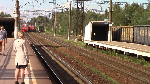 ЭТ2М-070 и ЭД4М-0385, станция Капитолово смотреть онлайн