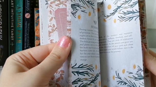 Seed & Sickle Oracle | Unboxing & Flip Through смотреть онлайн