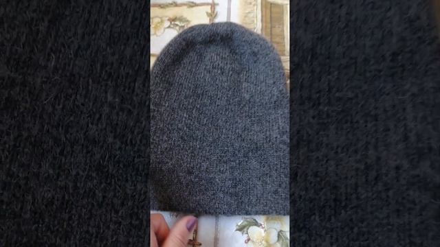 Шапки бини из итальянской пряжи меринос, верблюд, кашемир