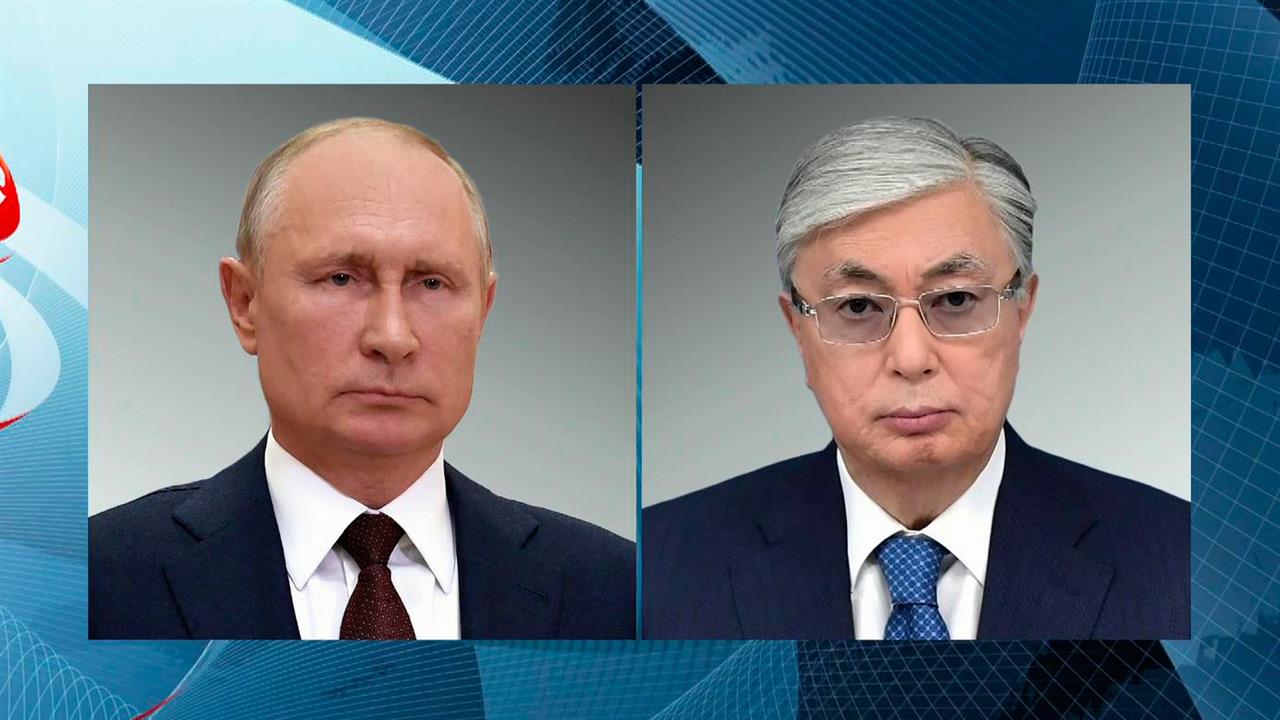 Владимир Путин поздравил президента Казахстана с Днем Республики