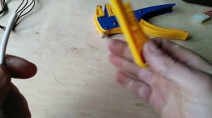 Дешёвый стриппер vs профессиональный (сравнение)