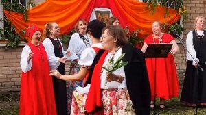 На горе колхоз. Гармонь не огонь, а душу греет!!!!