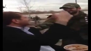 Пьяный Александр Емельяненко повалил на землю Михаила Галустяна
