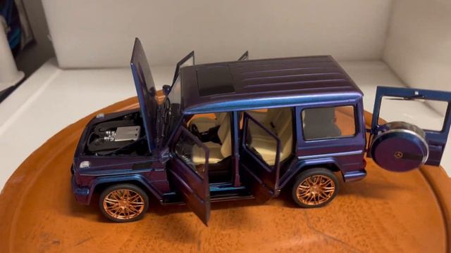 Mercedes Benz G-Class BRABUS Wheels Custom Paint Chameleon Midnight Purple Dubai Special 1/18 scale смотреть онлайн