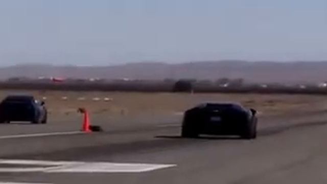Lamborghini Aventador vs Nissan GTR 2015 смотреть онлайн