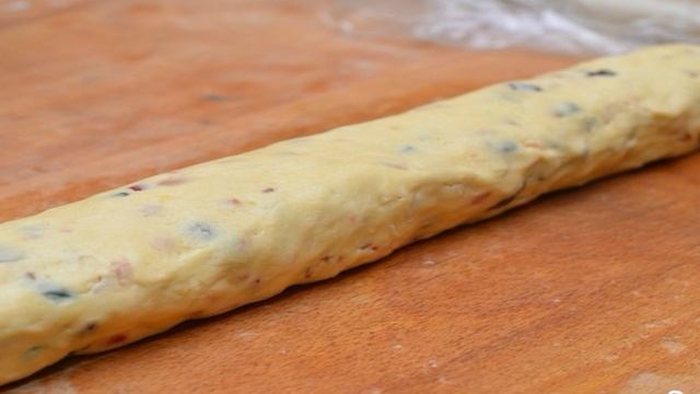 Рождественское печенье с цукатами и орехами