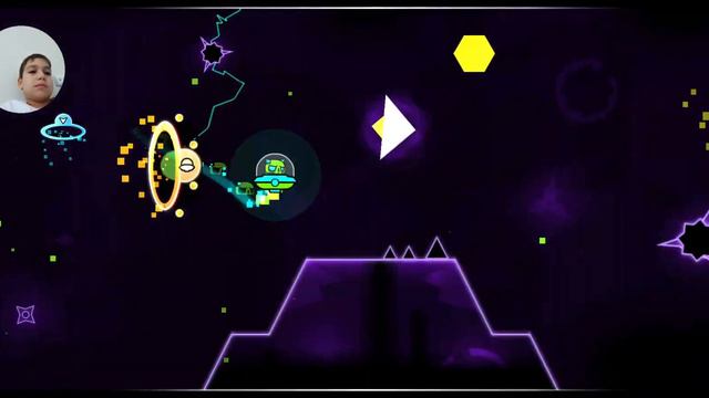 1 часть игры в геометрию даш на телефоне ( компа нет😥) смотреть онлайн